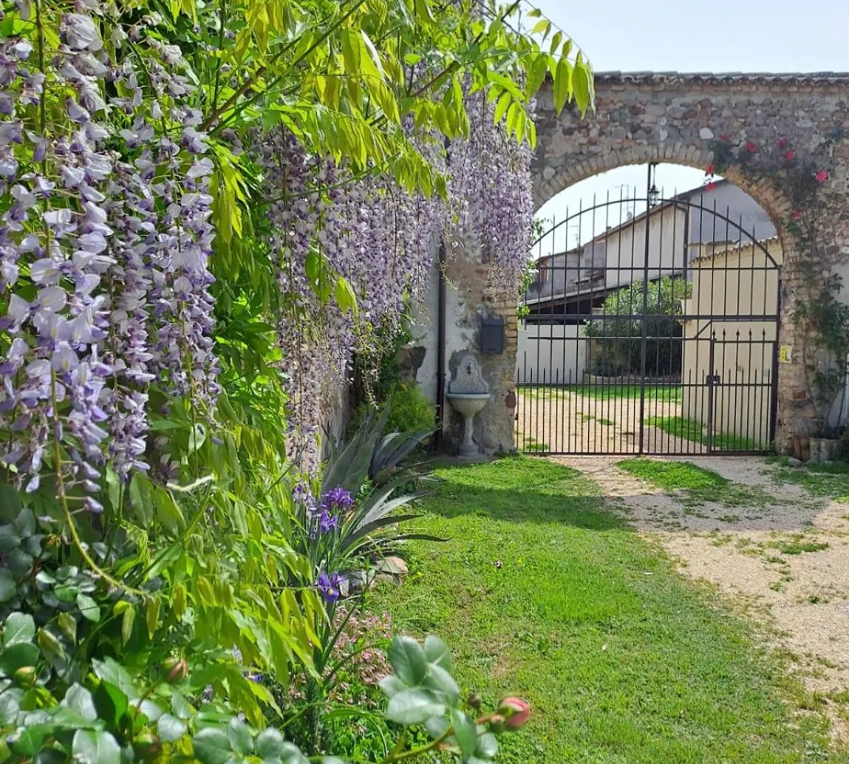 Reborn Room Cavriana 0*,  Italy