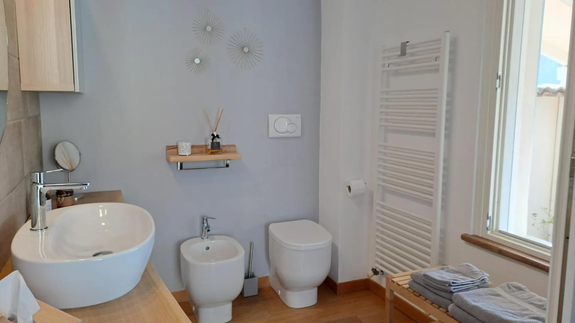 Reborn Room Cavriana 0*,  Italy